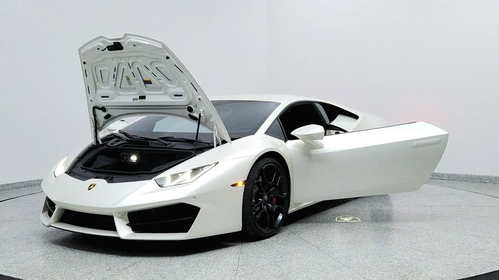 Used 2018 Lamborghini Huracan LP 580-2 image 9