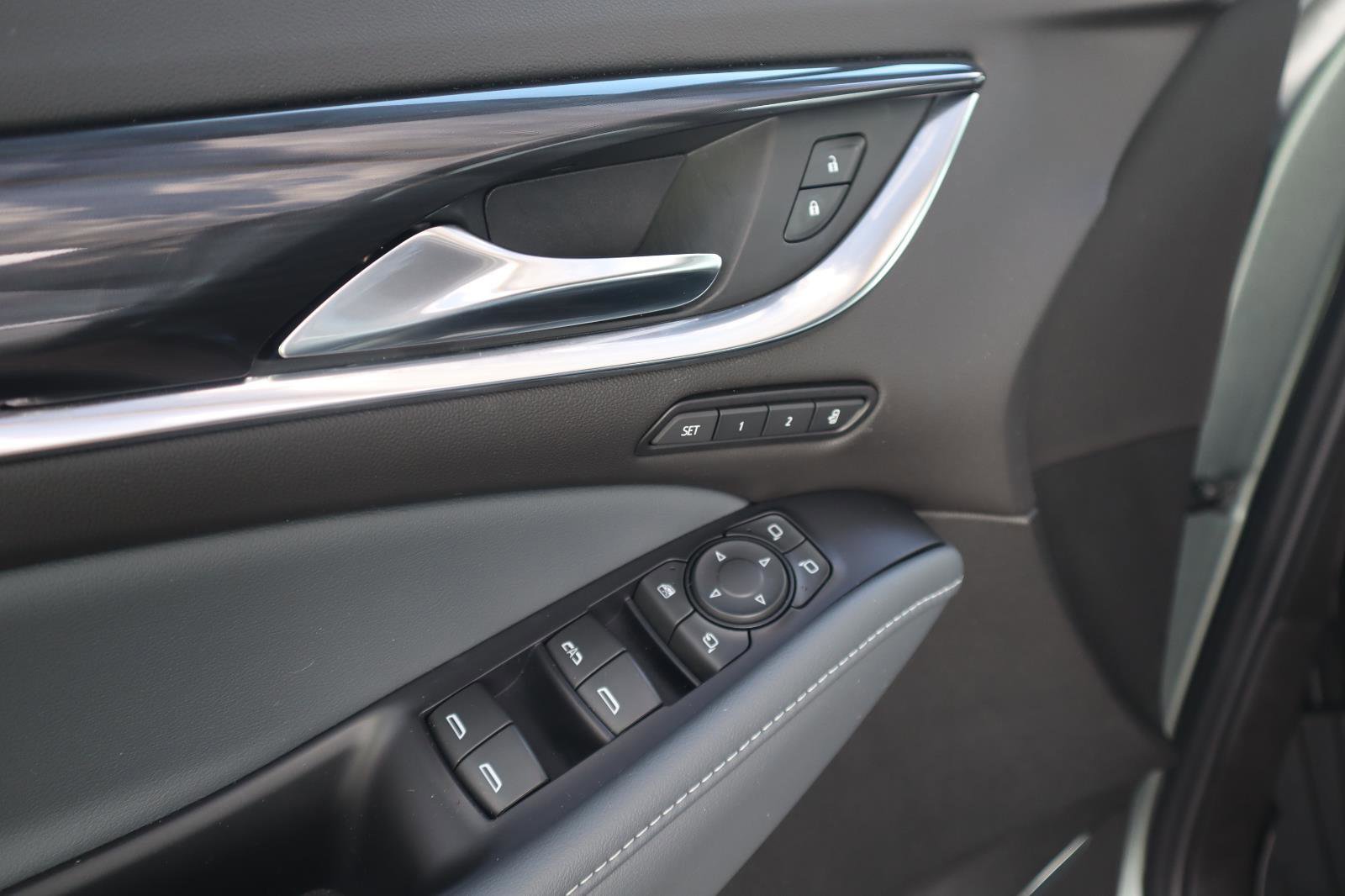 Used 2022 Buick Enclave Premium w/ Experience Buick Package image 13