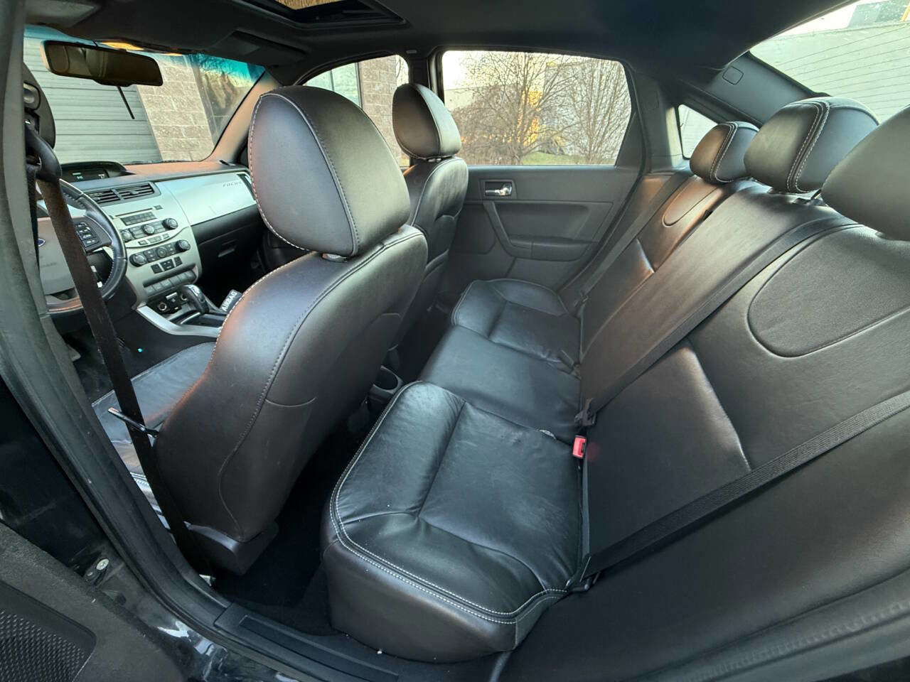 Used 2009 Ford Focus SEL image 15