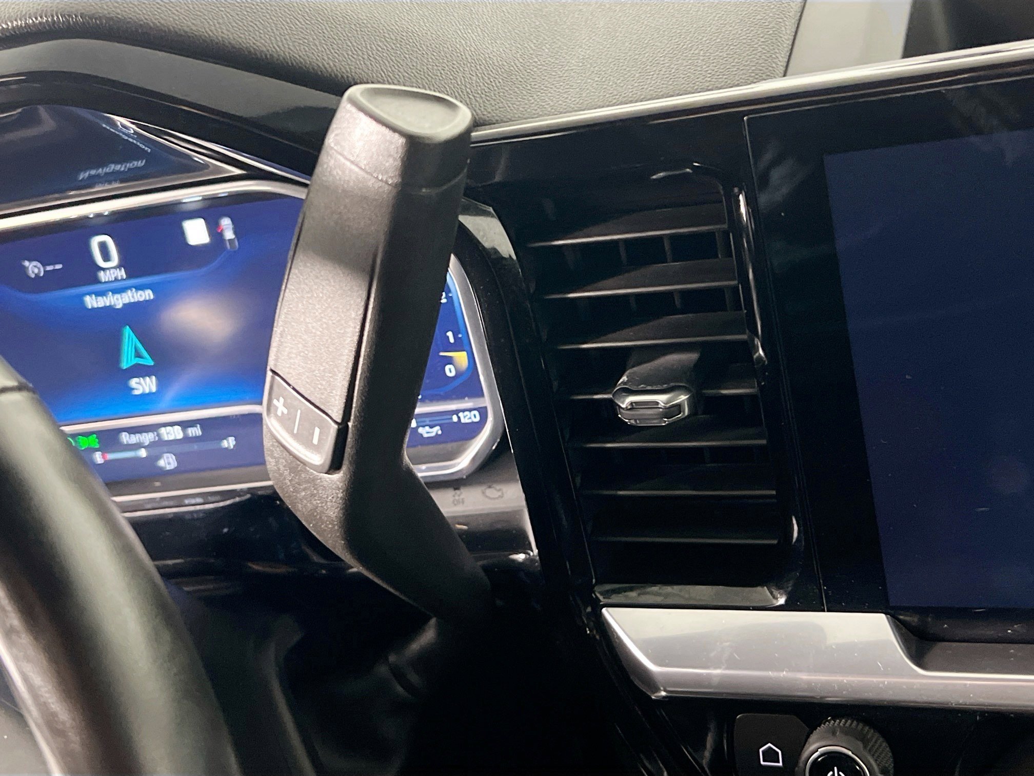 Used 2023 Chevrolet Silverado 1500 LT w/ Protection Package image 25