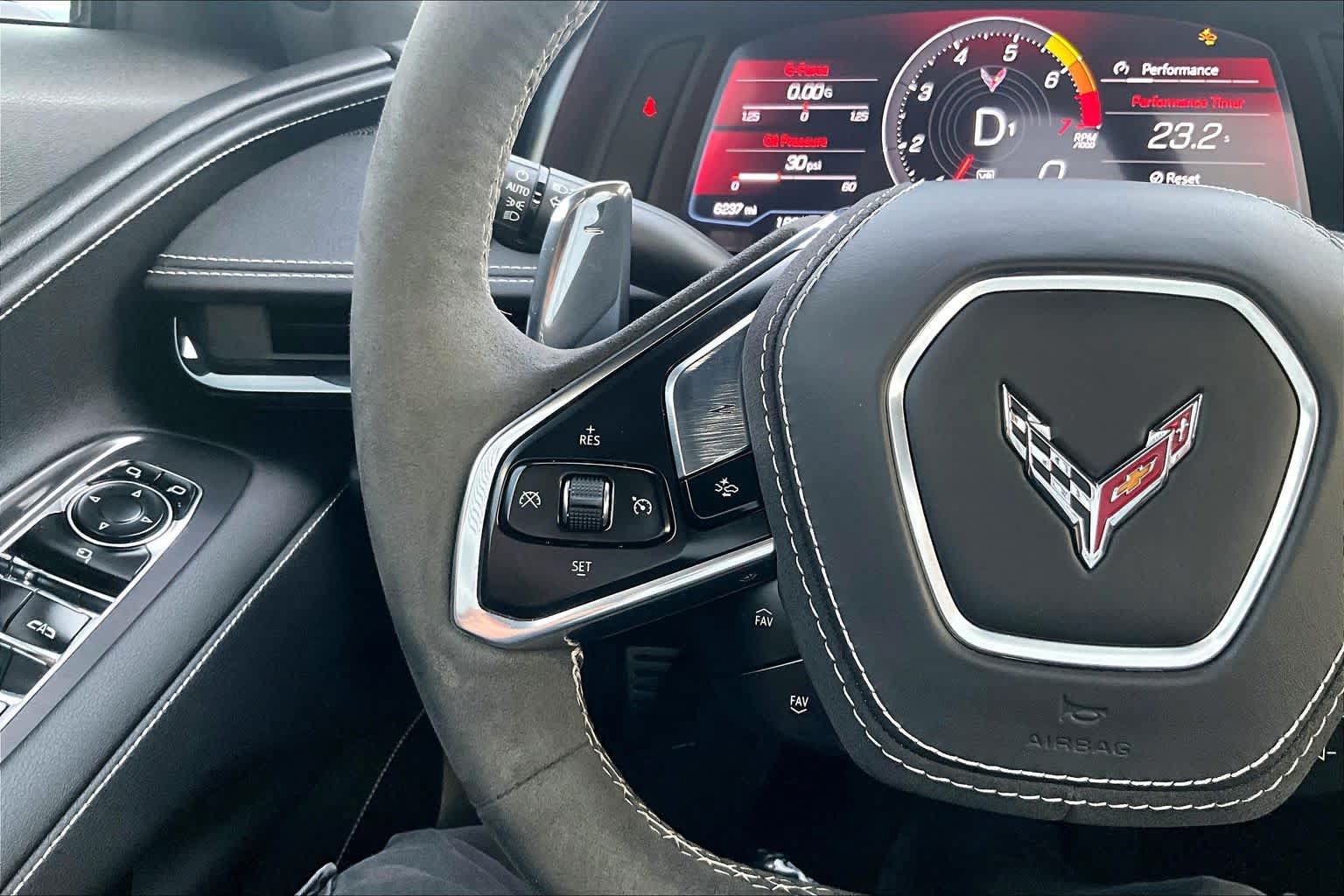 Used 2025 Chevrolet Corvette Stingray Preferred Conv w/ Z51 Performance Package RWD image 21