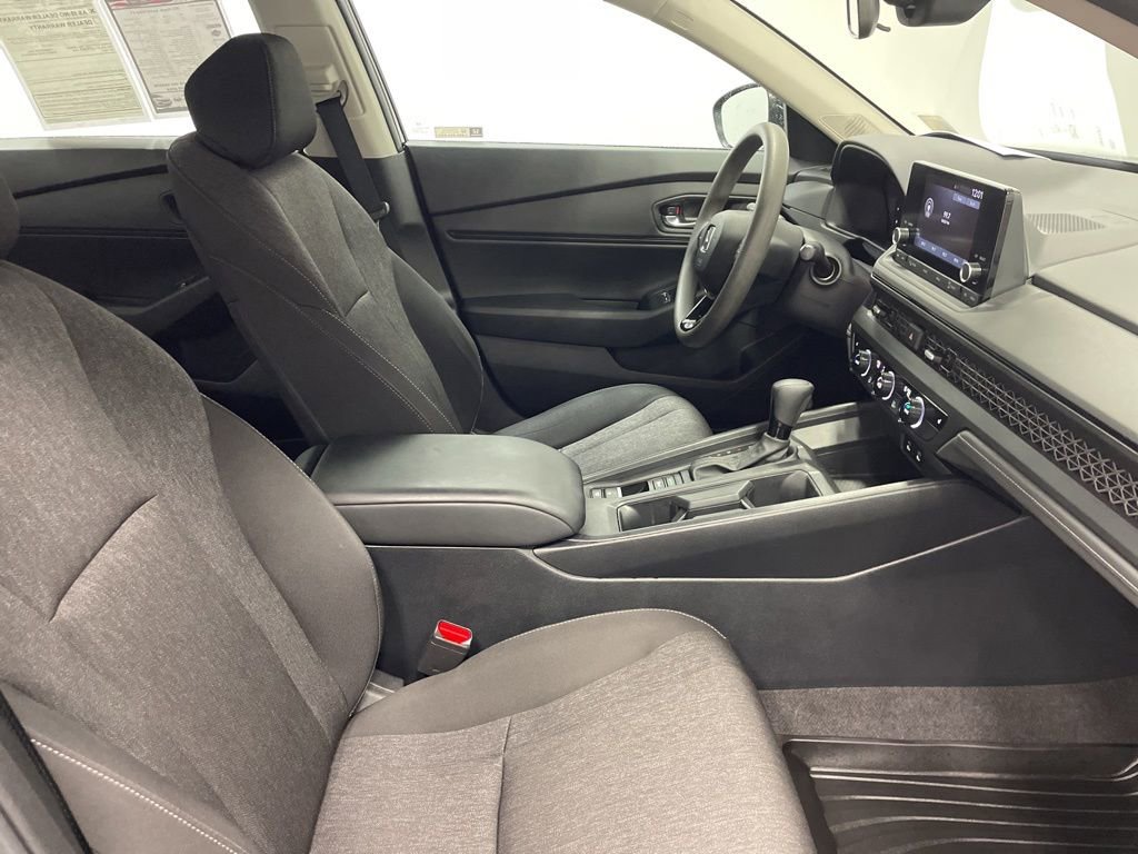 Used 2023 Honda Accord EX image 33