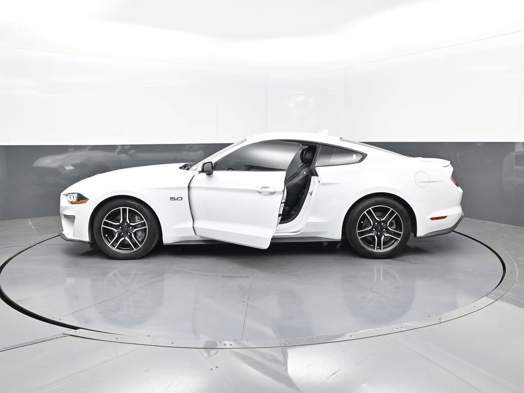 Used 2022 Ford Mustang GT Premium image 34