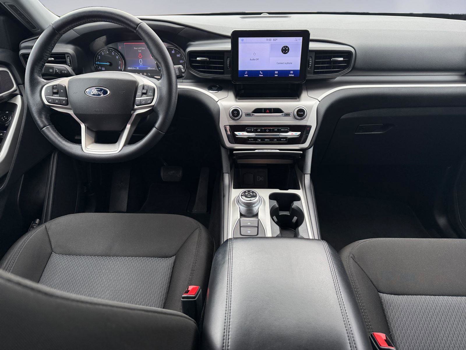 Used 2022 Ford Explorer XLT image 16