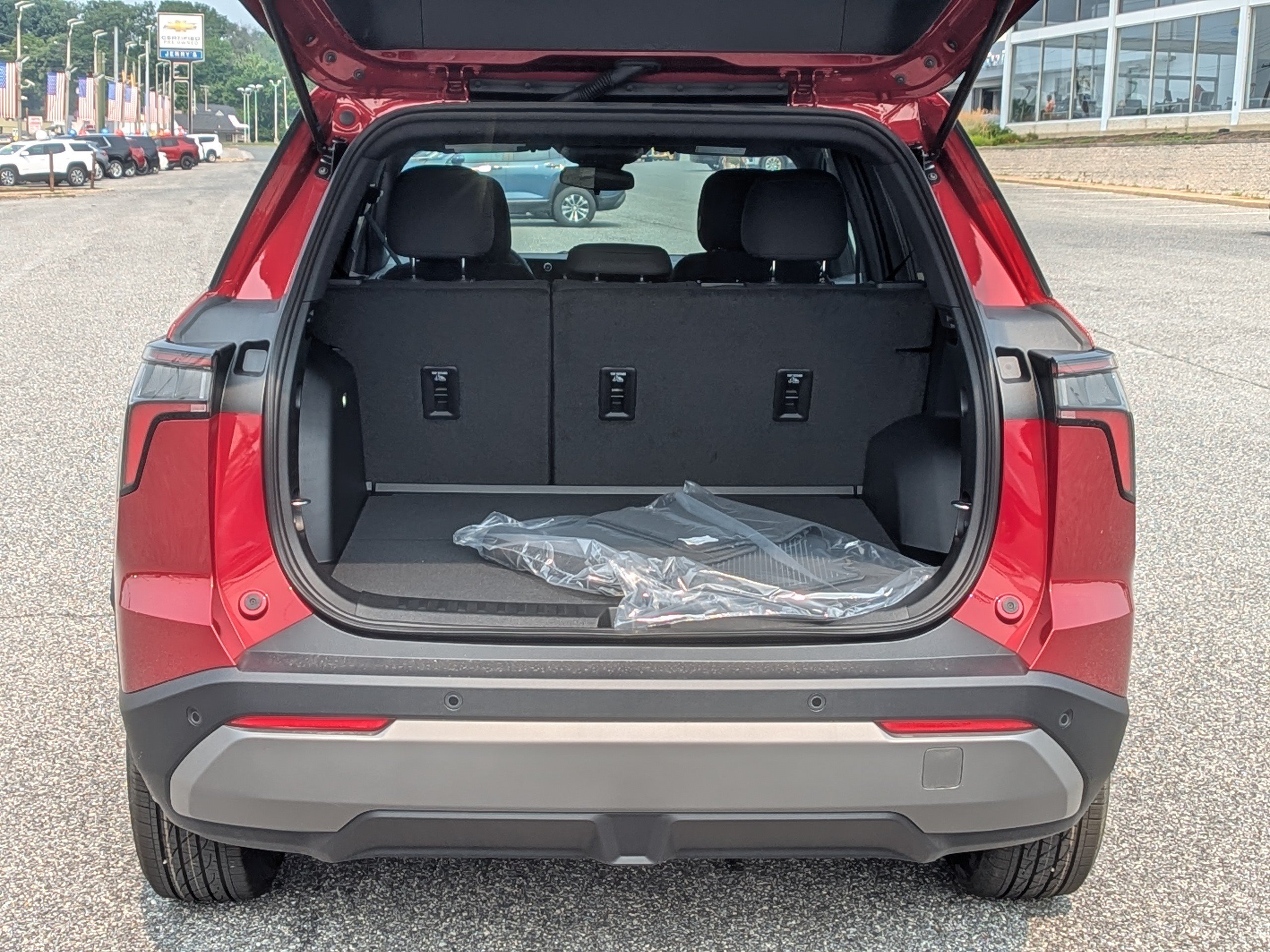 New 2027 Chevrolet Equinox LT FWD image 7