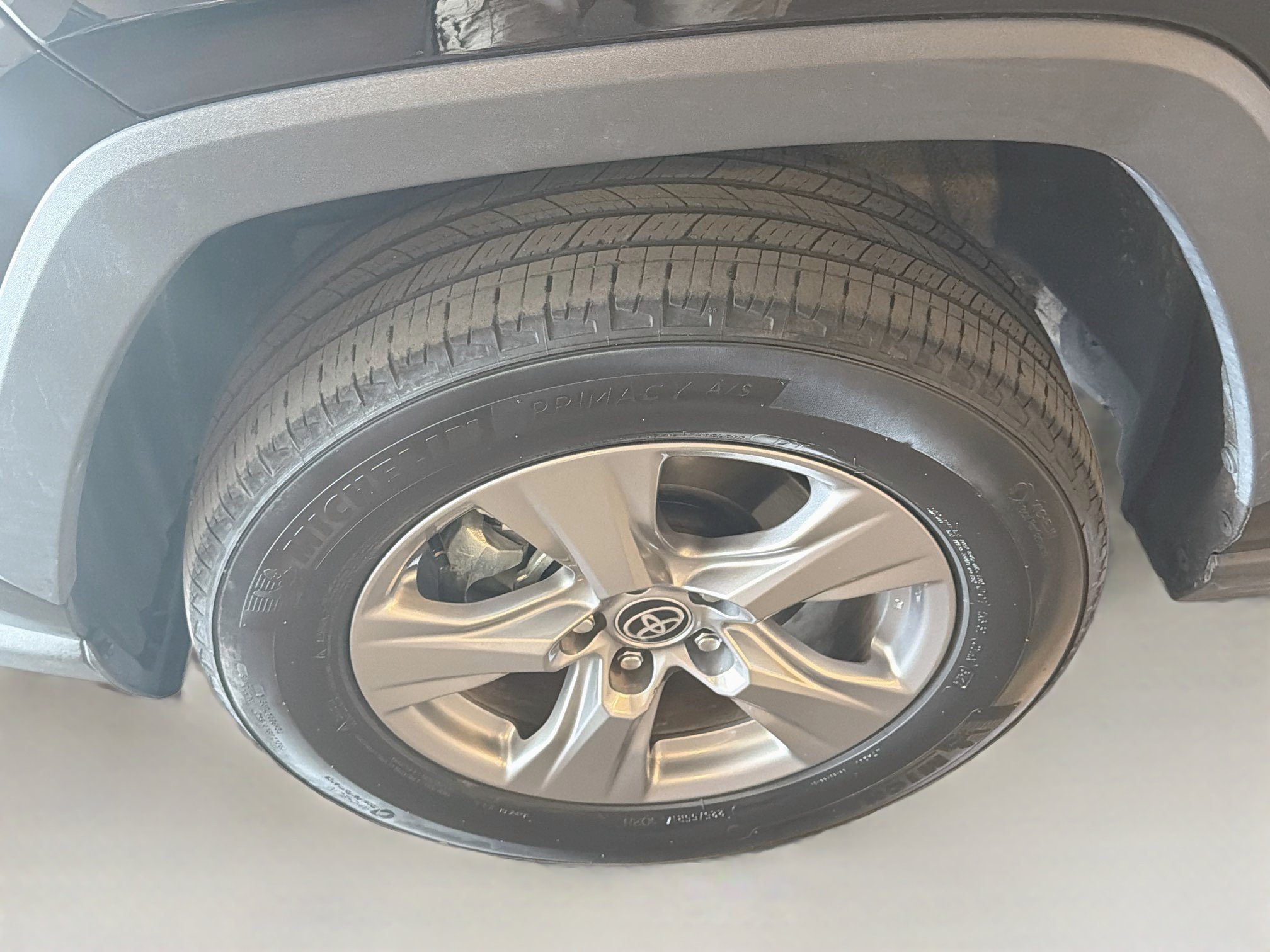 Used 2025 Toyota RAV4 XLE AWD/4WD image 11
