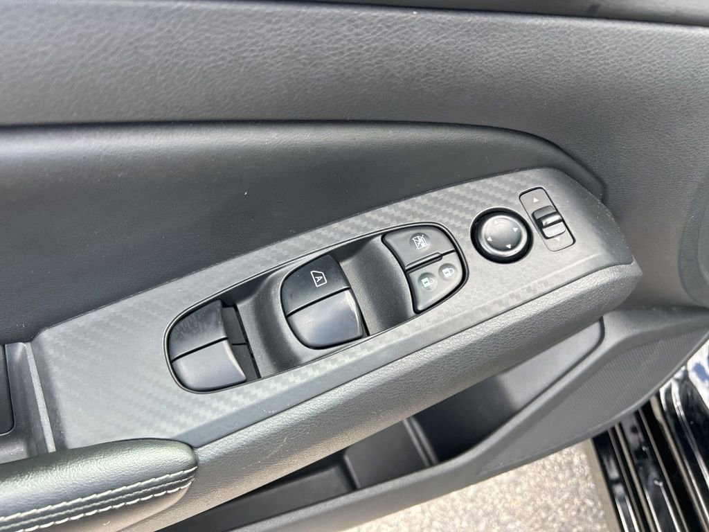 Used 2024 Nissan Altima 2.5 SV image 29