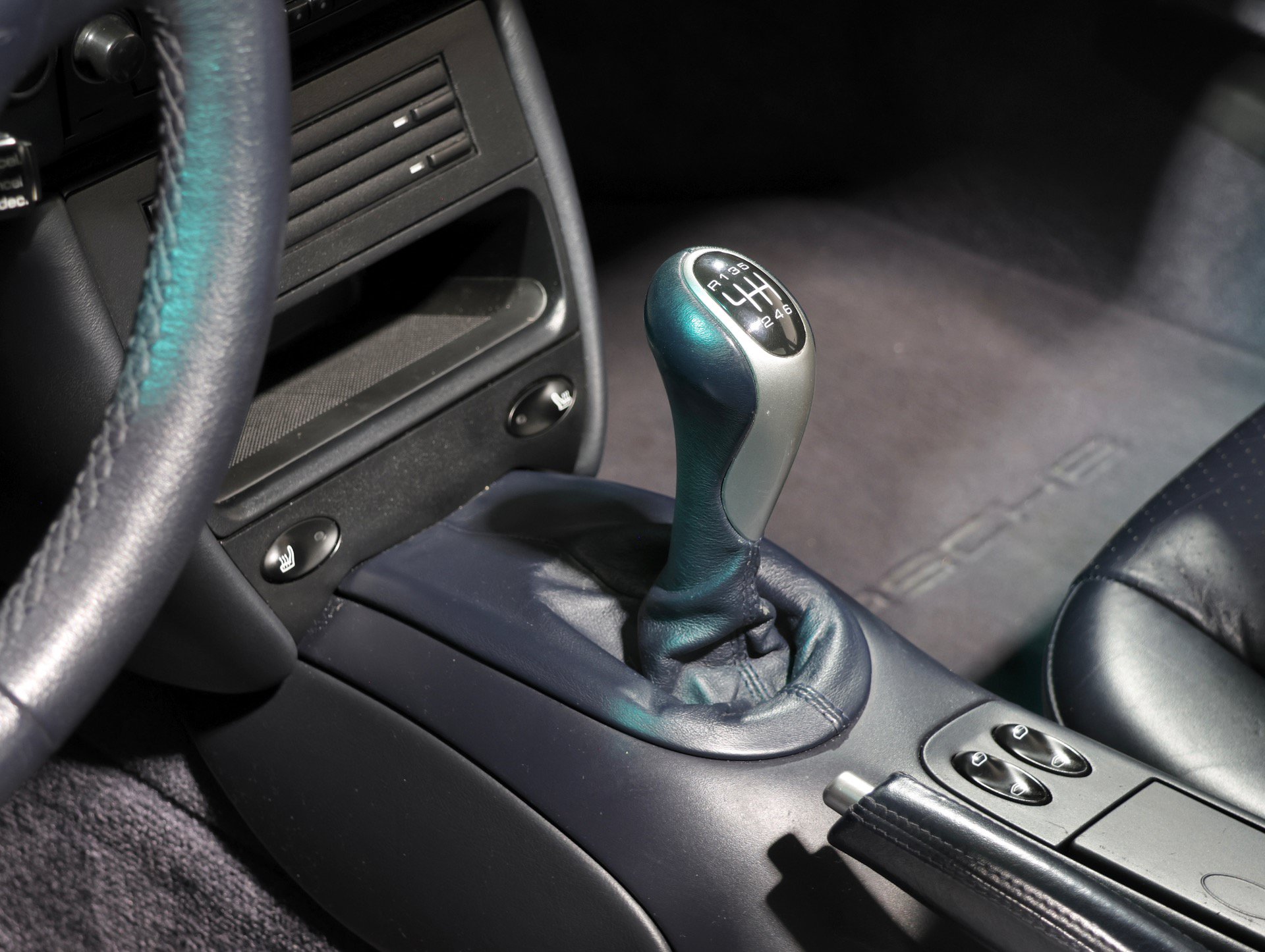 Used 2002 Porsche 911 Turbo AWD/4WD image 2