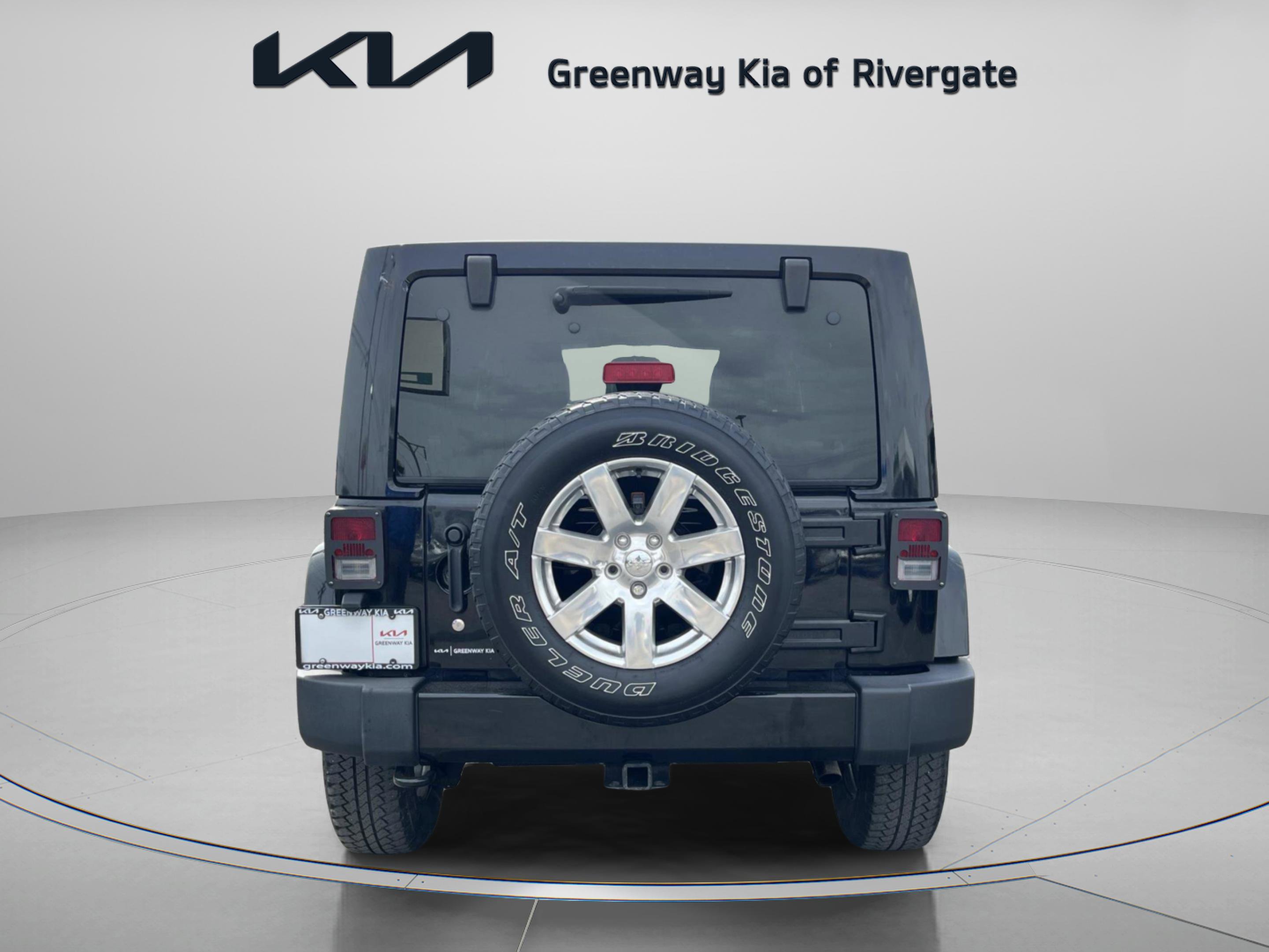 Used 2018 Jeep Wrangler Unlimited Sahara w/ Dual Top Group image 6