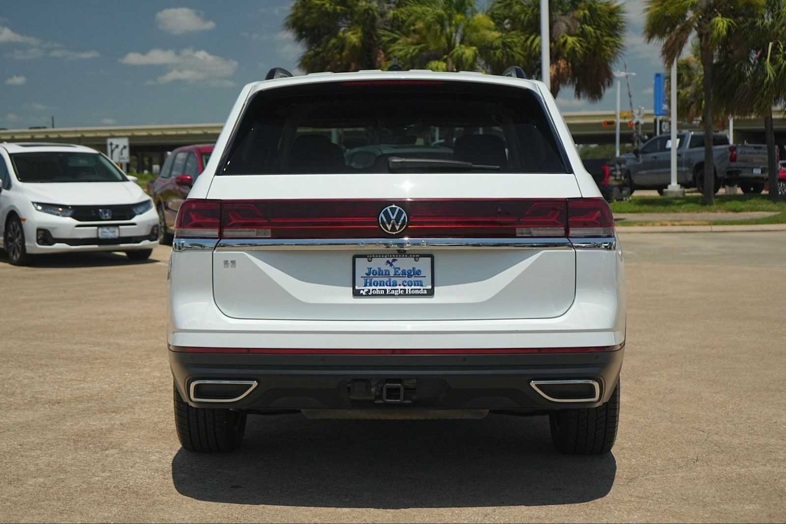 Used 2025 Volkswagen Atlas SE FWD image 5