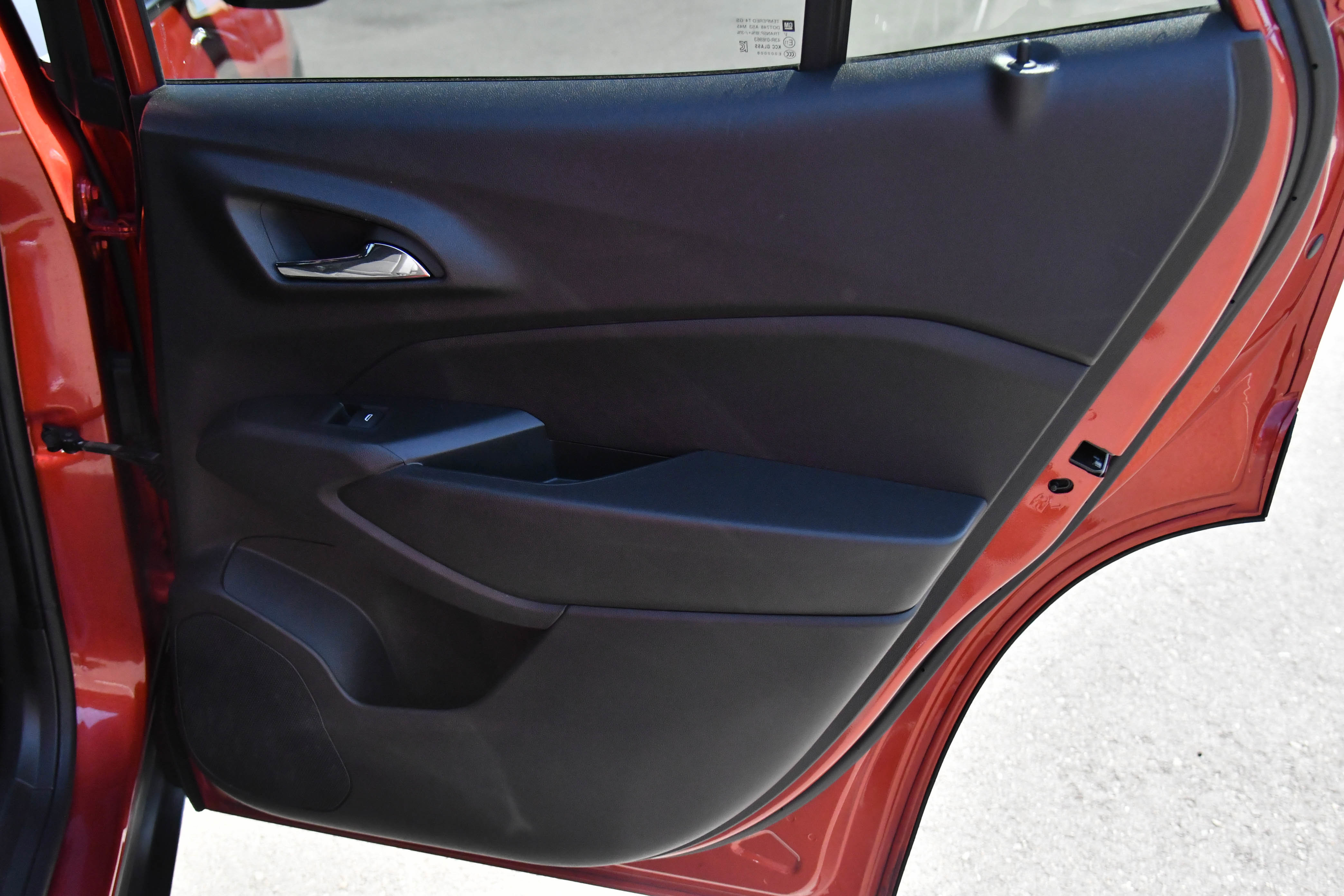 Used 2024 Chevrolet Trax RS w/ Driver Confidence Package FWD image 40