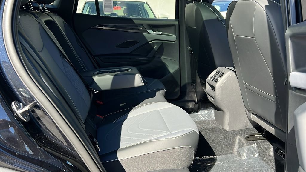 New 2026 Volkswagen Tiguan SE R-Line image 11