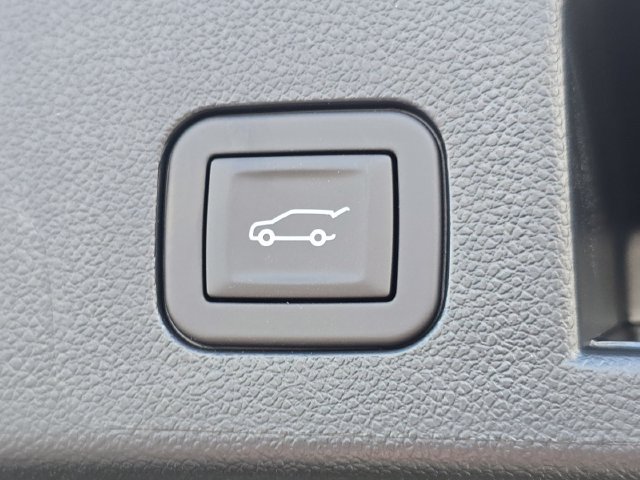New 2027 GMC Terrain Elevation w/ Elevation Premium Package AWD/4WD image 17