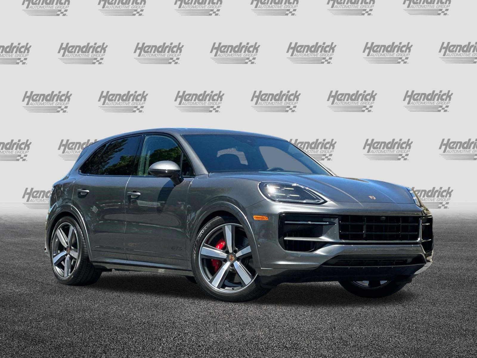 Used 2025 Porsche Cayenne GTS AWD/4WD image 2