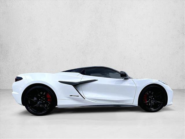 Used 2024 Chevrolet Corvette Z06 RWD image 5