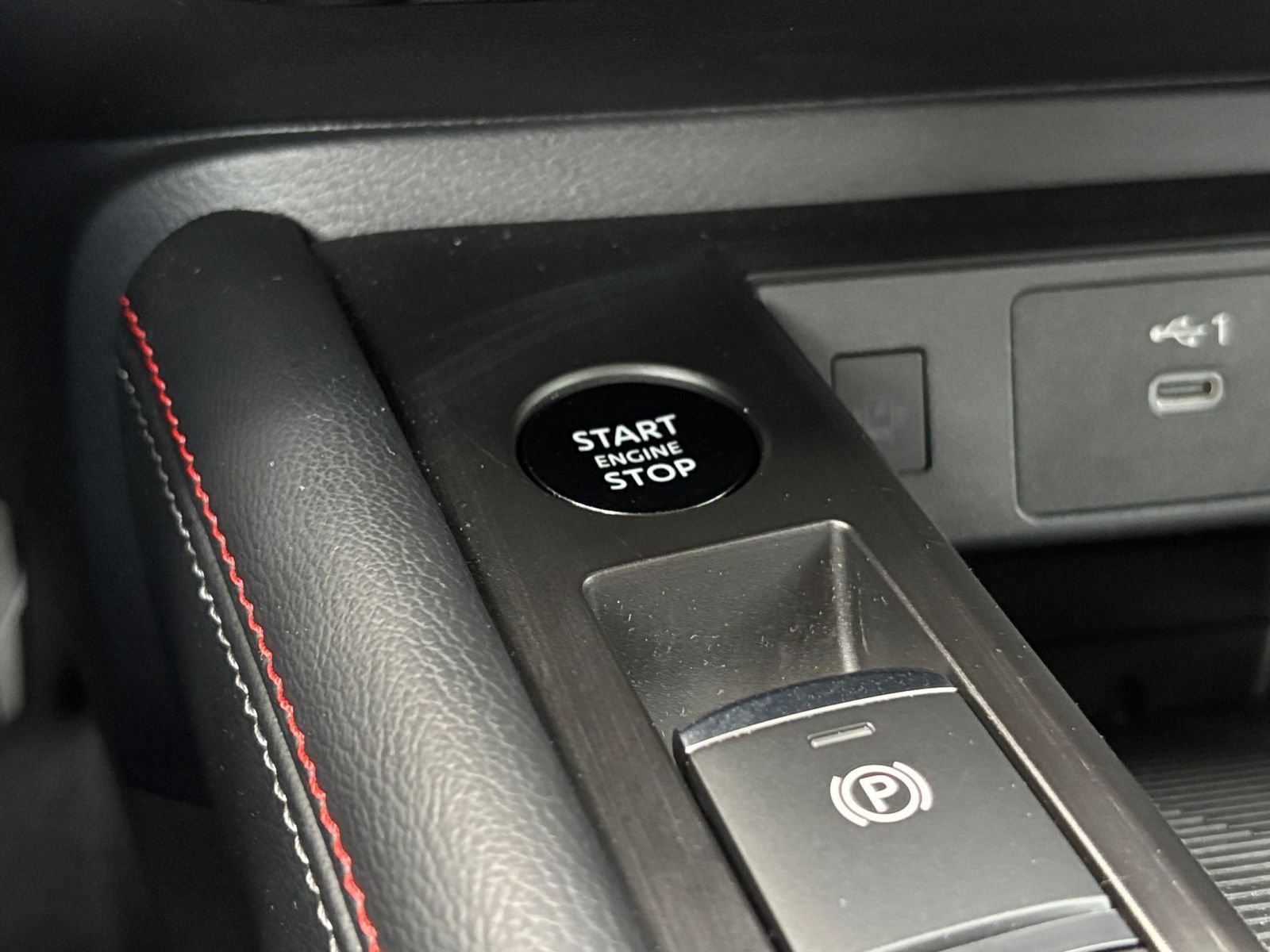 Used 2026 Nissan Kicks SR FWD image 21