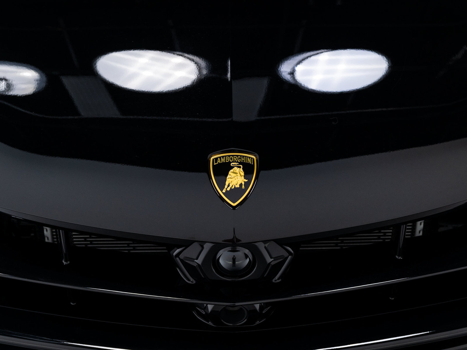 Used 2025 Lamborghini Urus SE AWD/4WD image 97