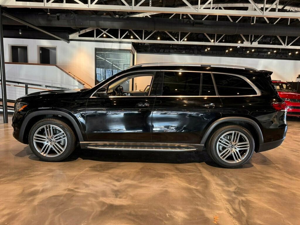 Used 2020 Mercedes-Benz GLS 450 4MATIC image 2