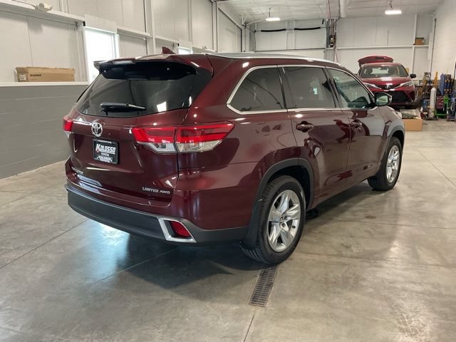 Used 2017 Toyota Highlander Limited AWD/4WD image 6