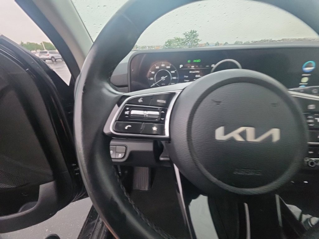 Used 2025 Kia Seltos EX w/ EX Sunroof Package FWD image 16