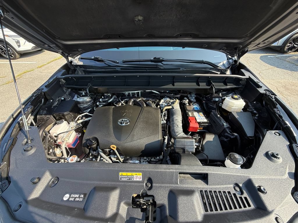 Used 2022 Toyota Highlander Limited FWD image 29