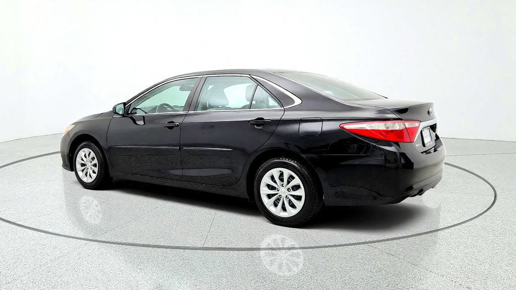 Used 2016 Toyota Camry FWD image 7
