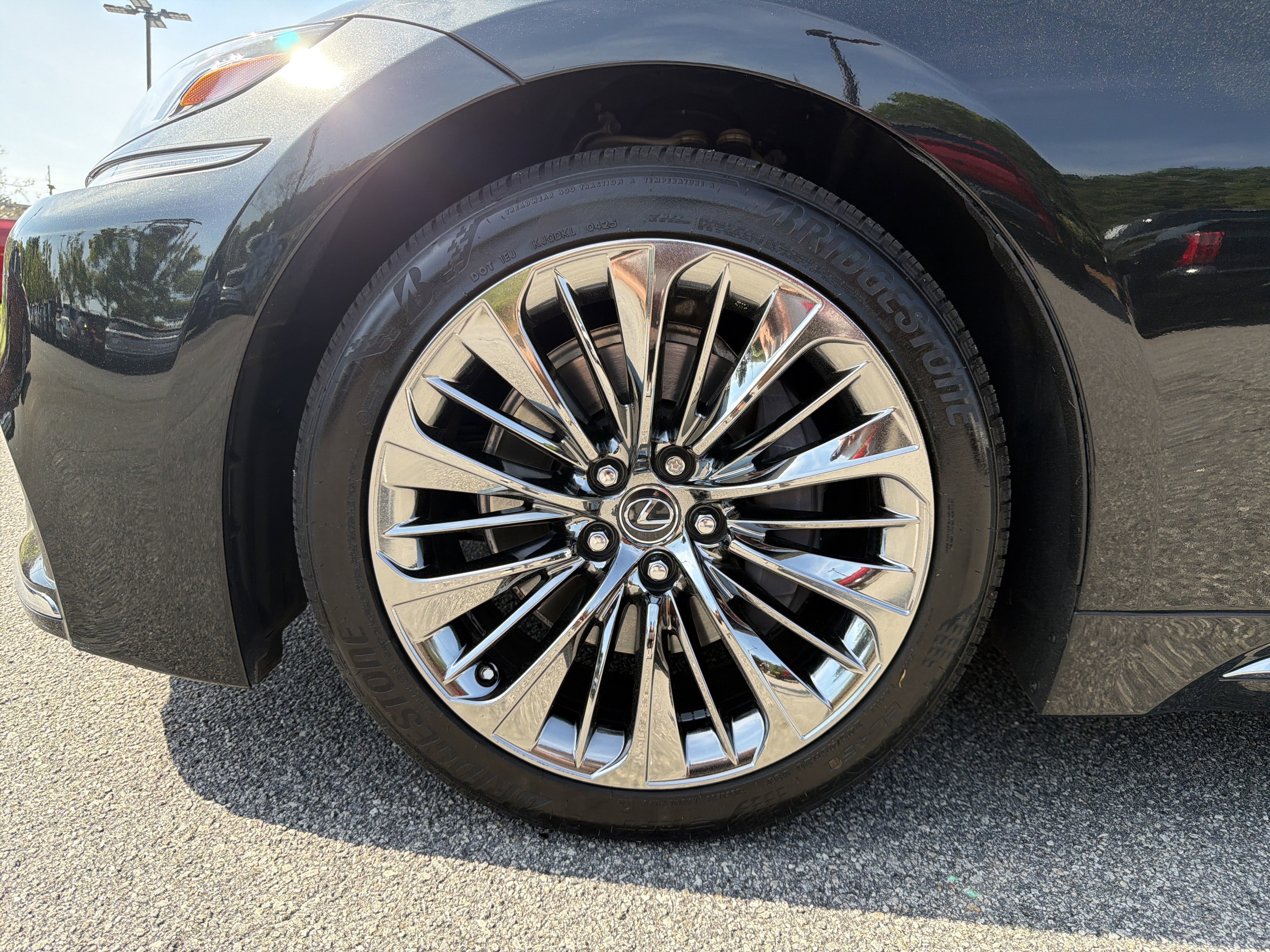 Used 2019 Lexus LS 500 w/ Interior Upgrade Package image 23