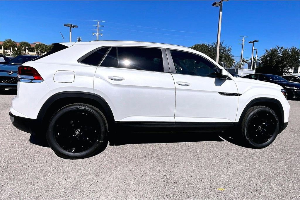 New 2026 Volkswagen Atlas Cross Sport SE FWD image 4