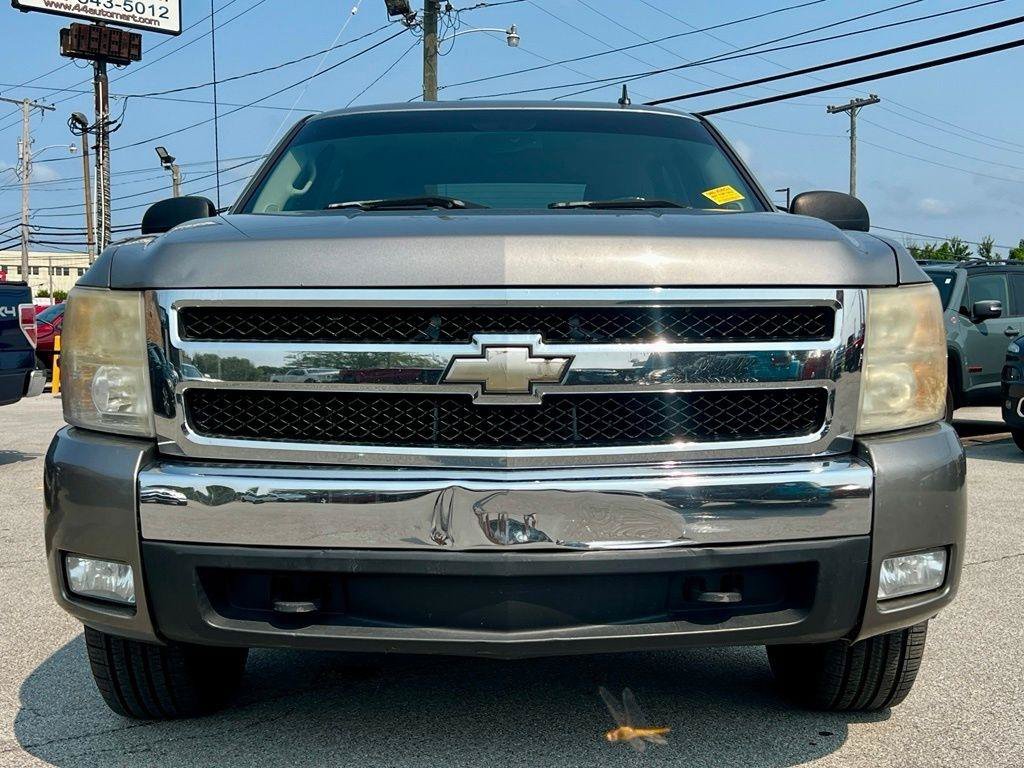 Used 2007 Chevrolet Silverado 1500 LT w/ Towing Package AWD/4WD image 5