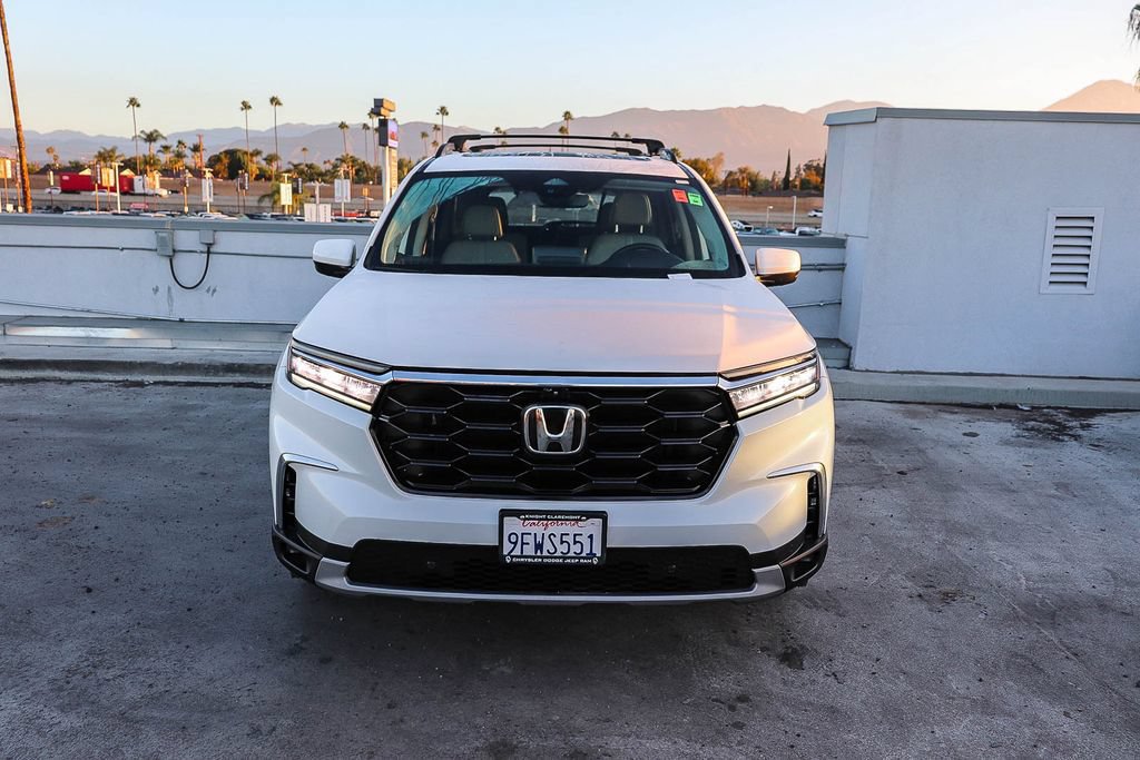 Used 2023 Honda Pilot Elite image 3