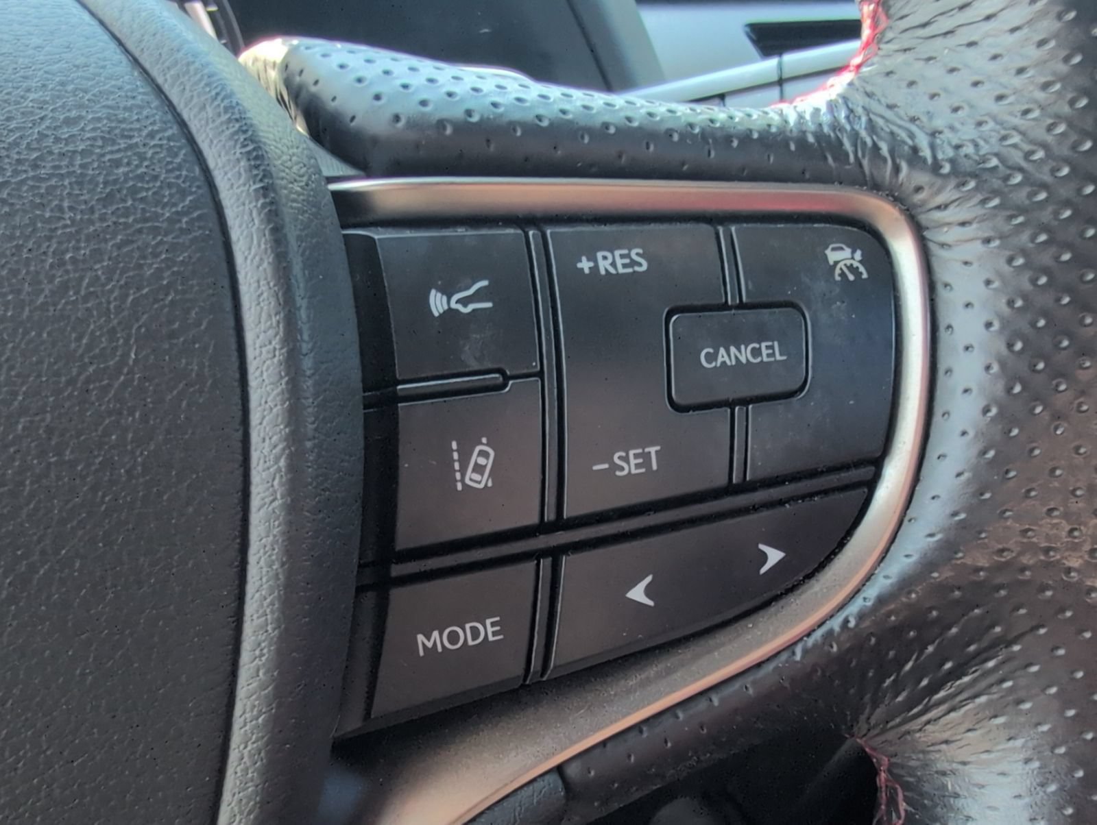 Used 2019 Lexus UX 200 F Sport w/ F Sport Premium Package FWD image 12