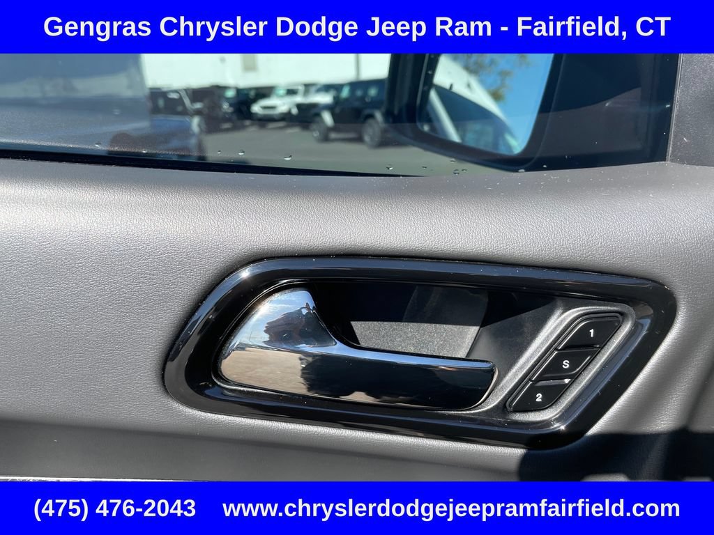 Used 2025 Dodge Durango SRT Hellcat AWD/4WD image 46