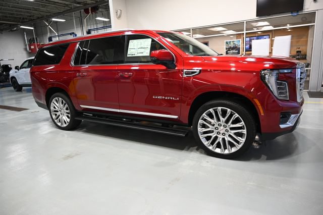 New 2026 GMC Yukon XL Denali w/ Sun & Power Step Package AWD/4WD image 8