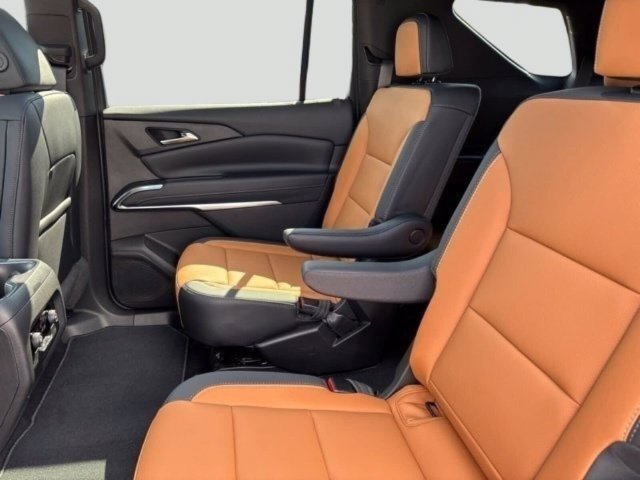 New 2027 Chevrolet Traverse Z71 w/ Driver Confidence Package AWD/4WD image 39