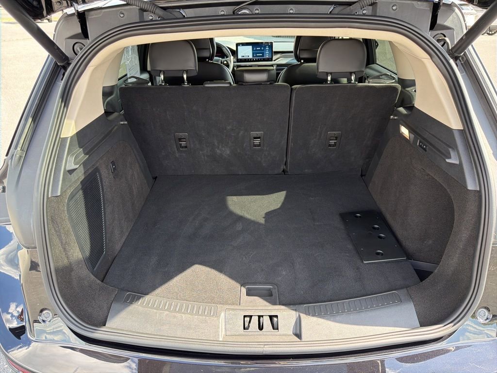 Certified 2023 Lincoln Corsair Reserve w/ Equipment Group 202A AWD/4WD image 18