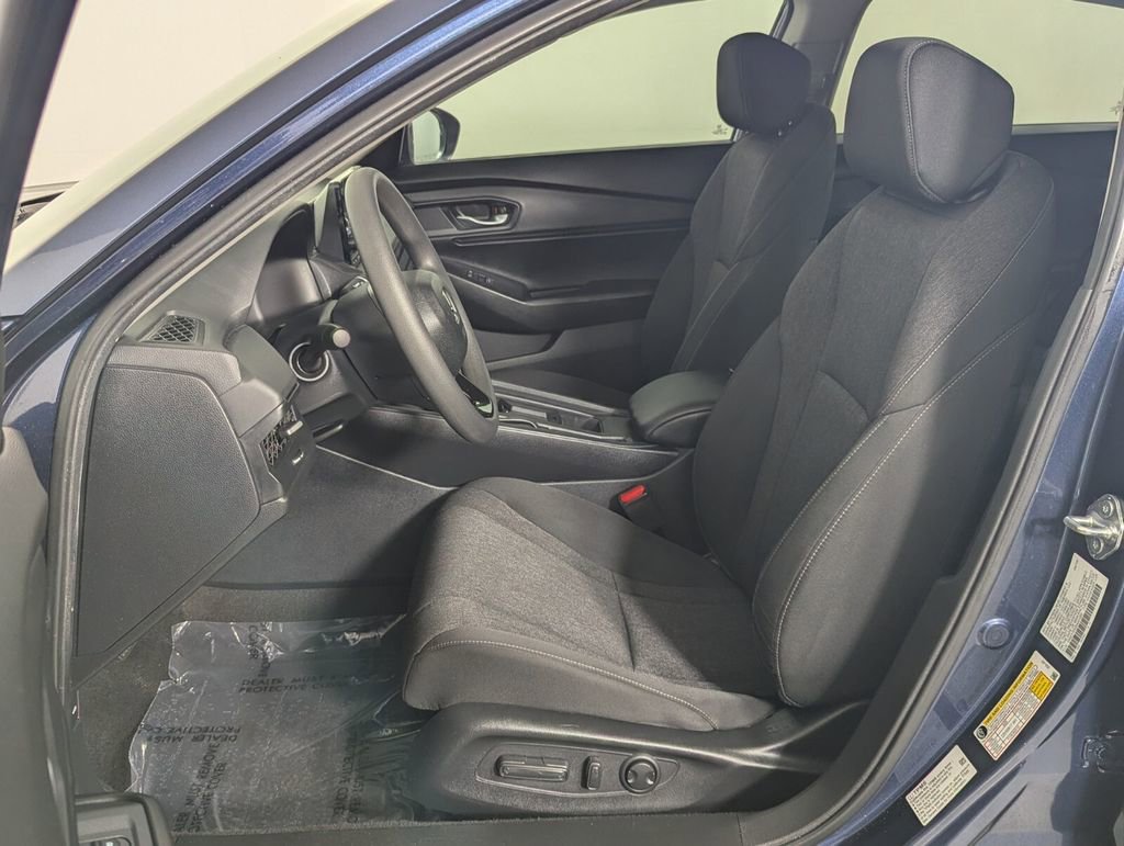 Used 2025 Honda Accord SE image 12