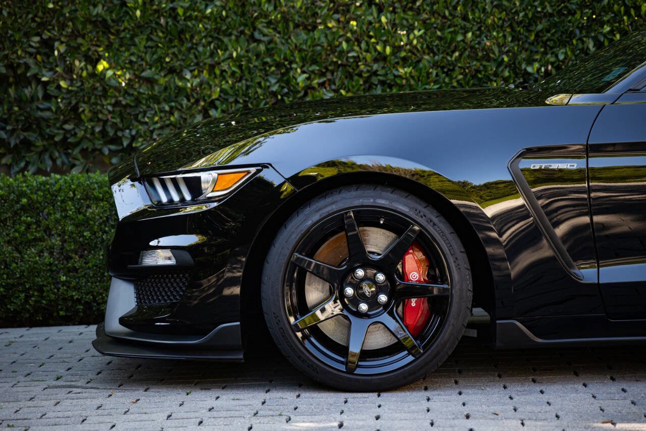 Used 2019 Ford Mustang Shelby GT350R w/ GT350R Equipment Group 920A image 6