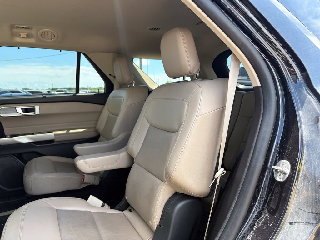Used 2021 Ford Explorer Limited w/ Equipment Group 301A RWD image 14