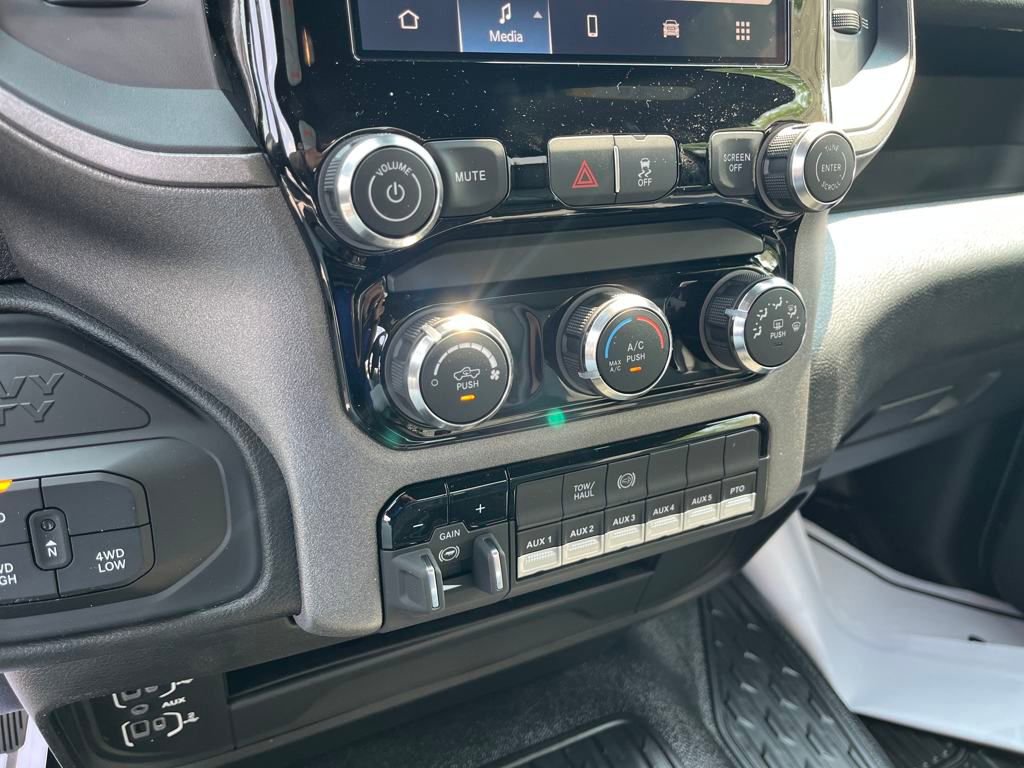 New 2025 RAM 5500 Tradesman image 27