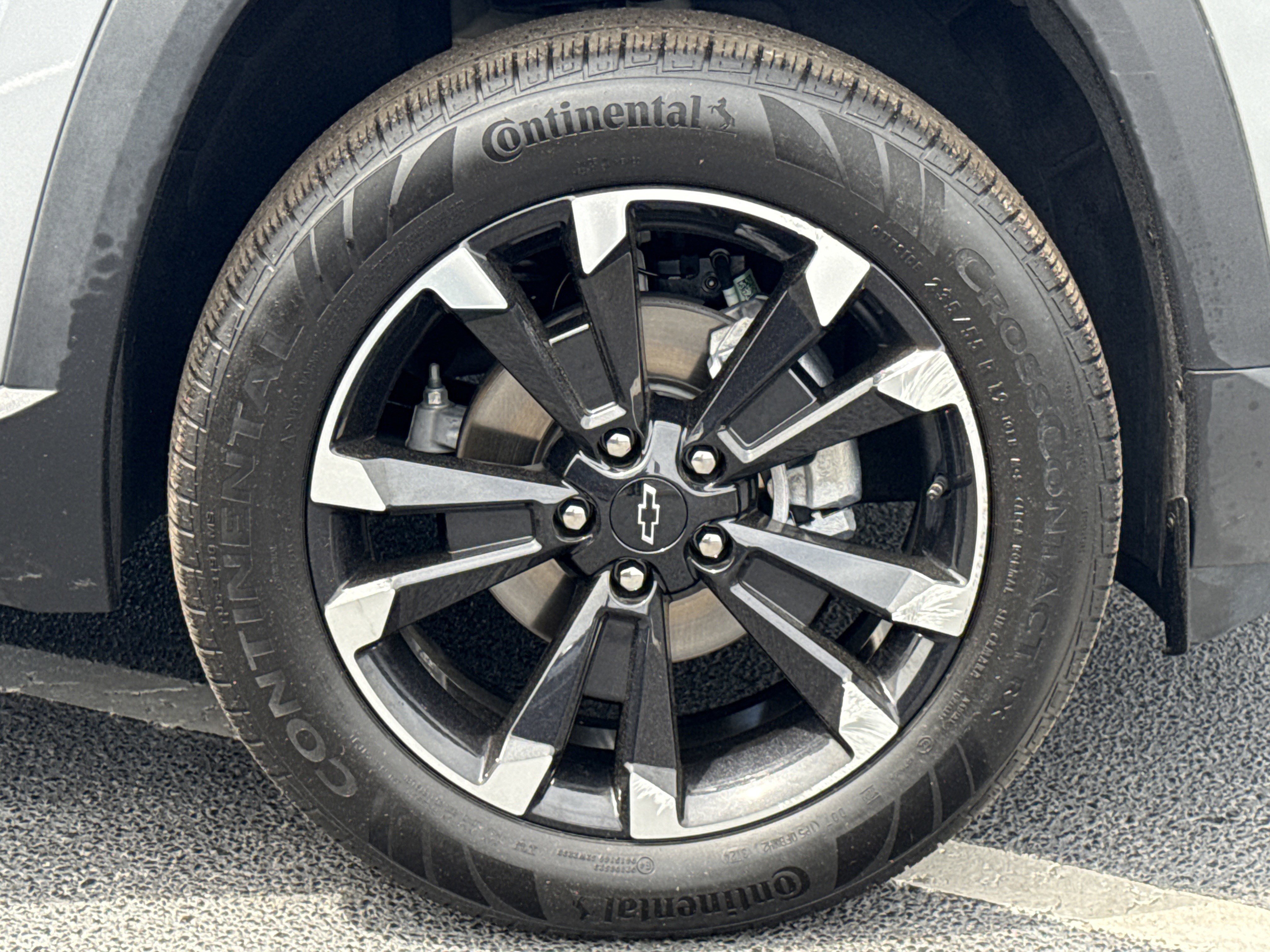 Used 2025 Chevrolet Equinox RS w/ Safety and Technology Package FWD image 13