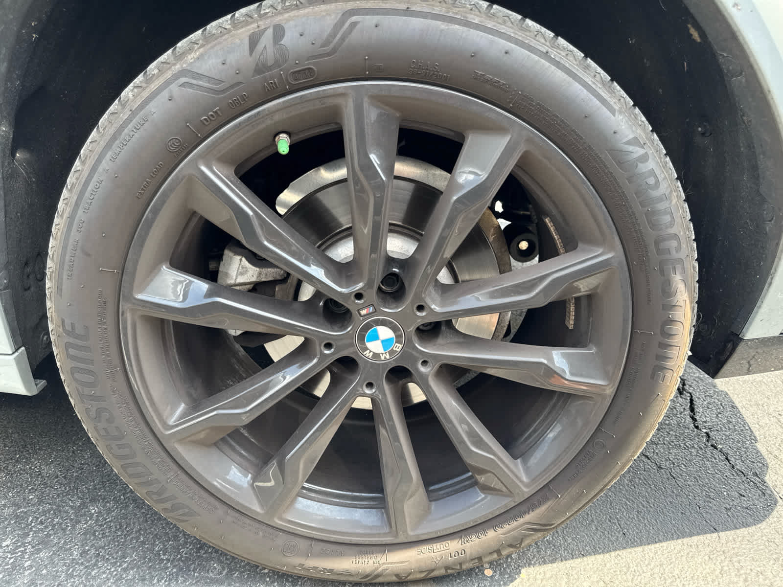 Used 2024 BMW X4 xDrive30i w/ Premium Package AWD/4WD image 12