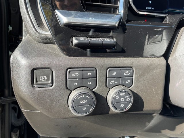 Used 2022 Chevrolet Silverado 1500 LTZ w/ Technology Package image 16