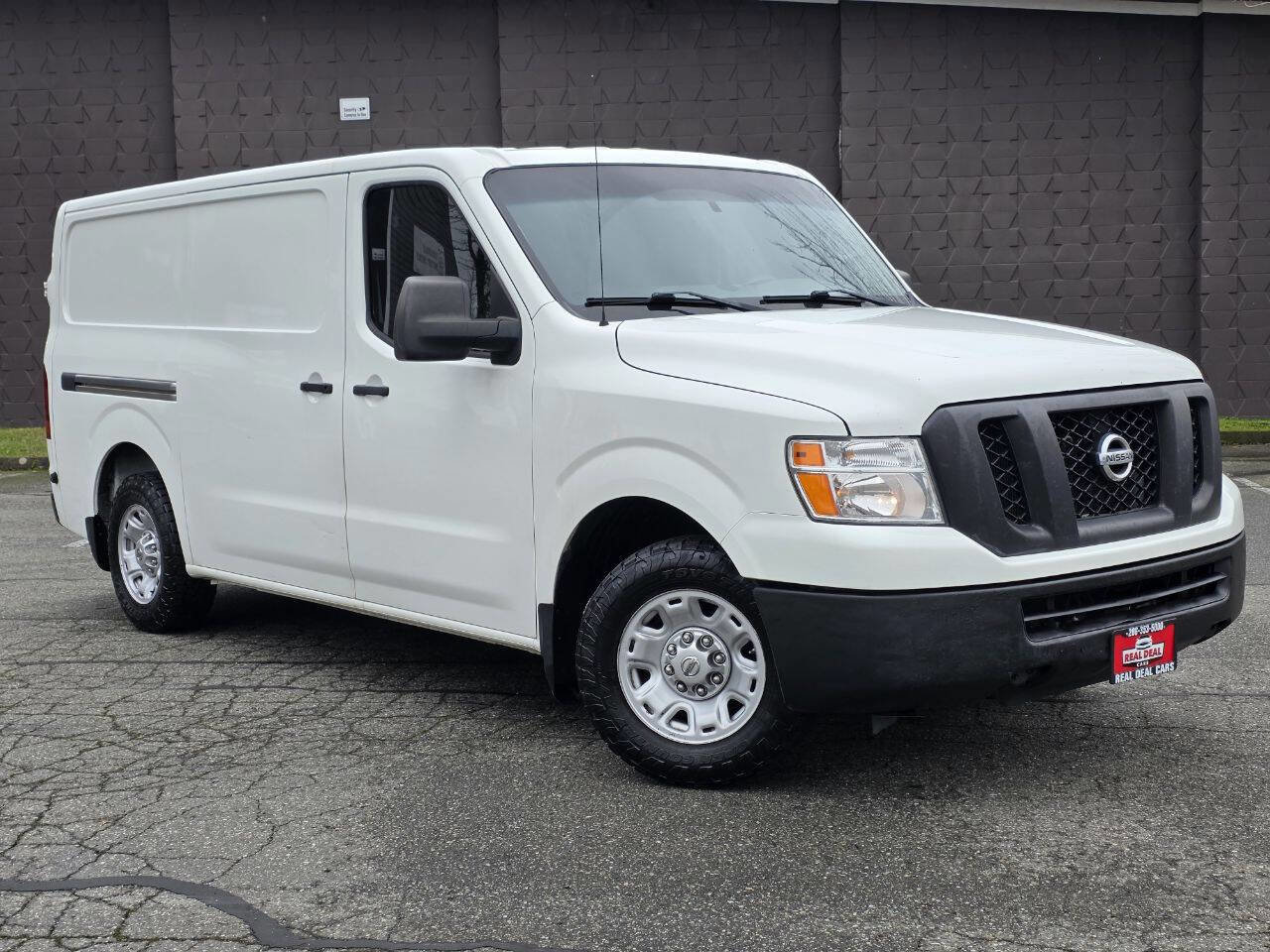 Used 2017 Nissan NV 1500 SV w/ Back Door Glass Package image 3