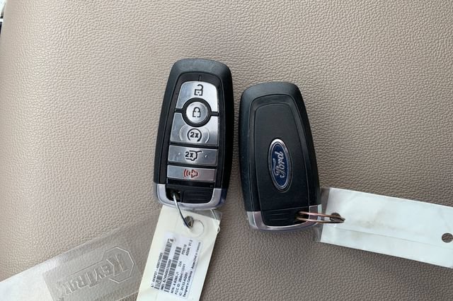 Used 2024 Ford Expedition Max Limited AWD/4WD image 10
