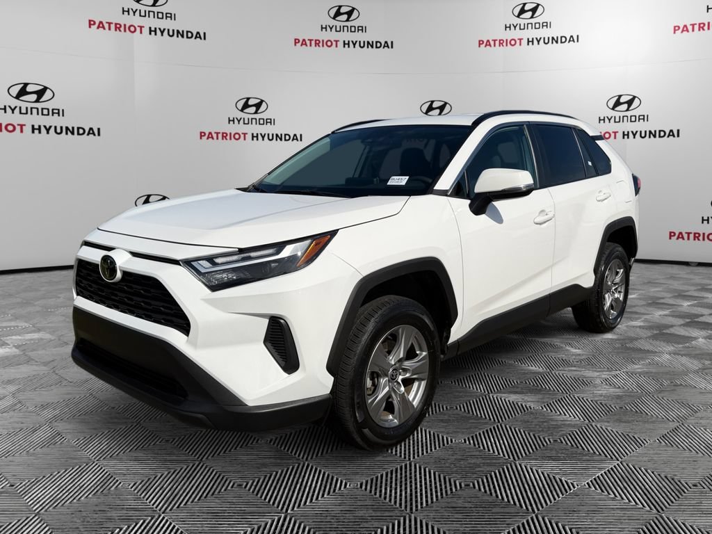 Used 2024 Toyota RAV4 XLE FWD image 7