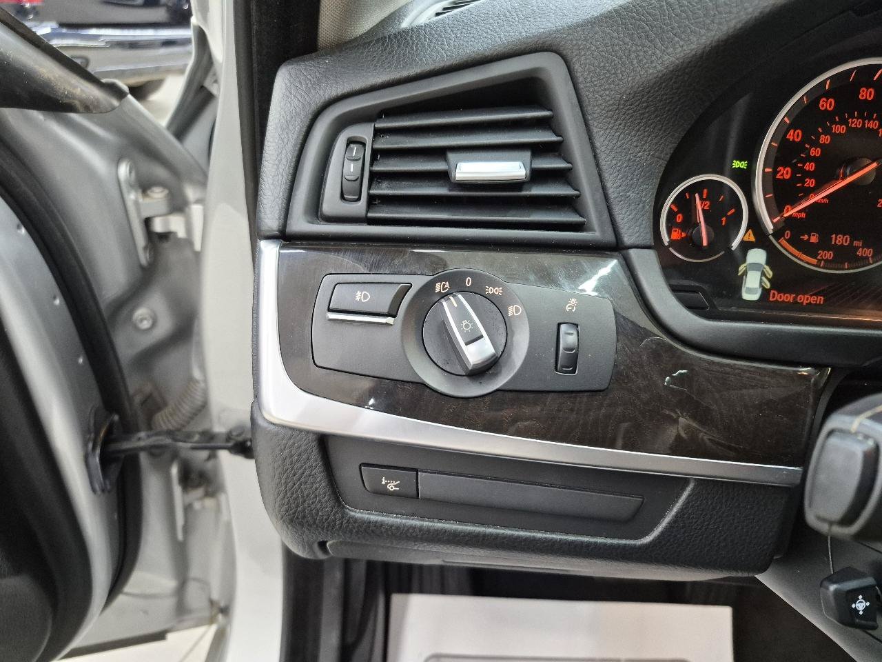 Used 2016 BMW 528i Sedan RWD image 32