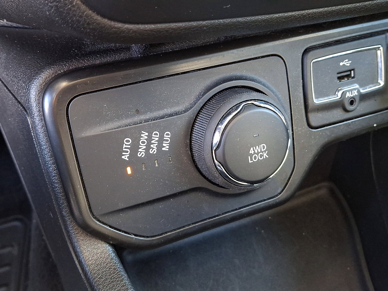 Used 2022 Jeep Renegade Limited w/ Sun, Sound & Wheels Group image 21