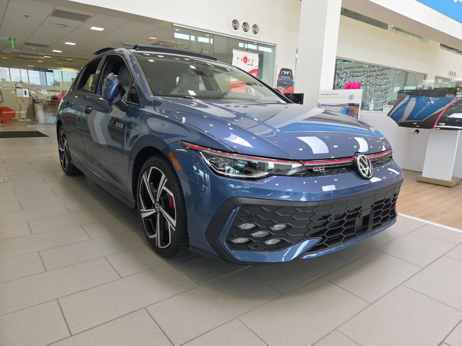 New 2026 Volkswagen GTI SE FWD image 30