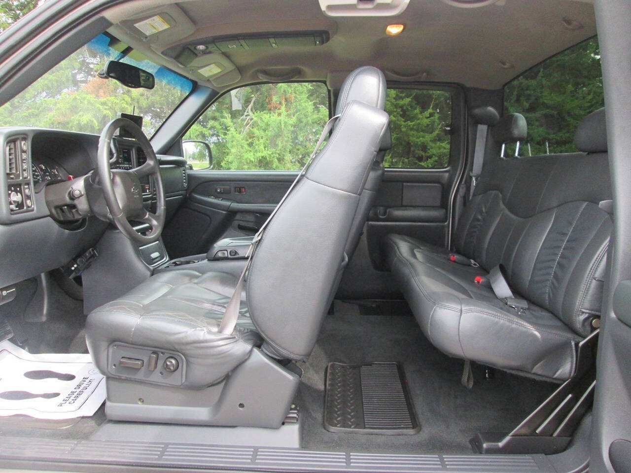 Used 2000 Chevrolet Silverado 2500 LT AWD/4WD image 12