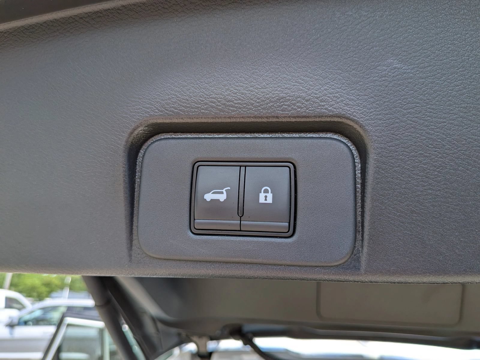 Used 2023 Nissan Rogue SL AWD/4WD image 32